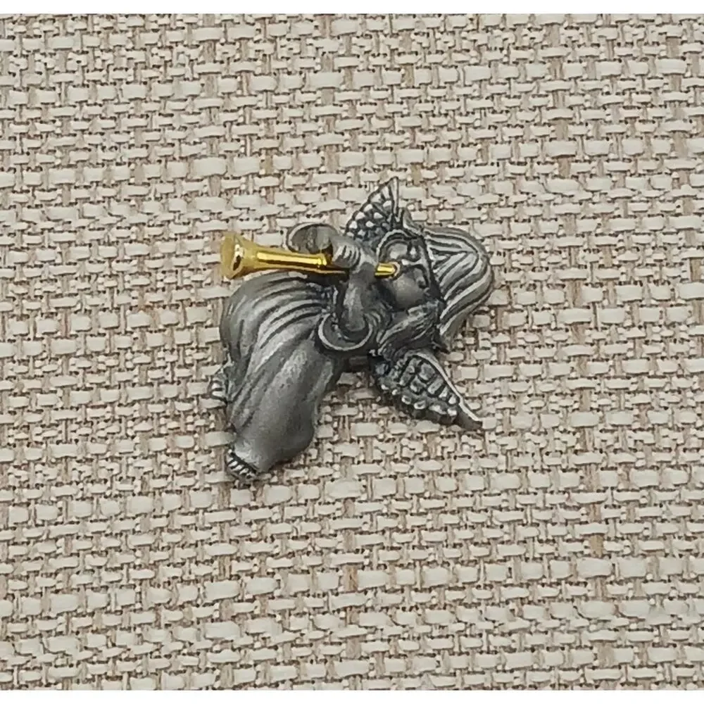 Angel Pin Signed Daria Vintage Pewter Playing Horn Trumpet Gold Tone
